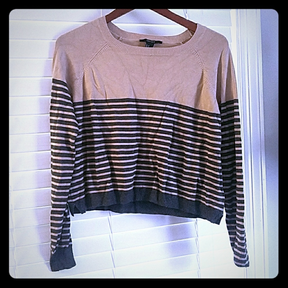 Crop top sweater